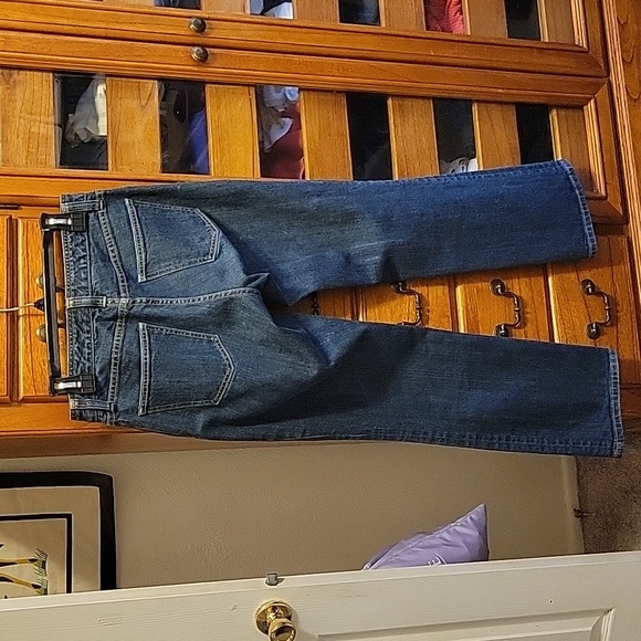 GAP boot cut Jean's - Picture 4 of 8